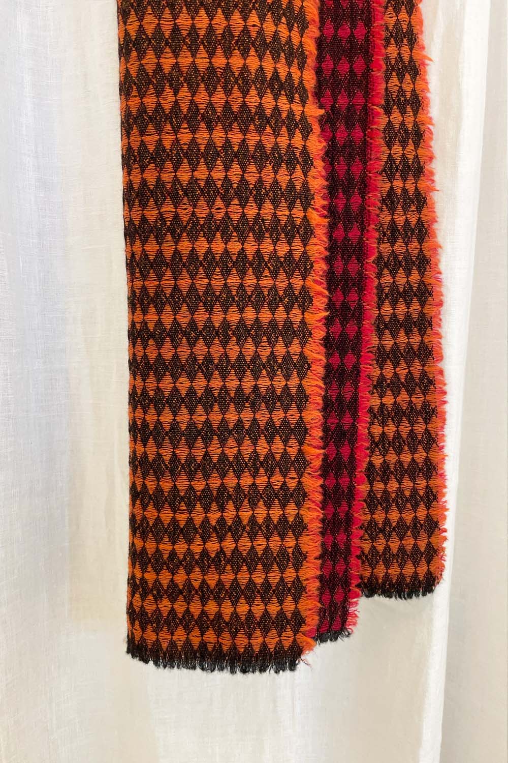 Peli punaoranssi Huihuin villahuivi